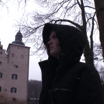 Die Präsenz Plakat Oktober